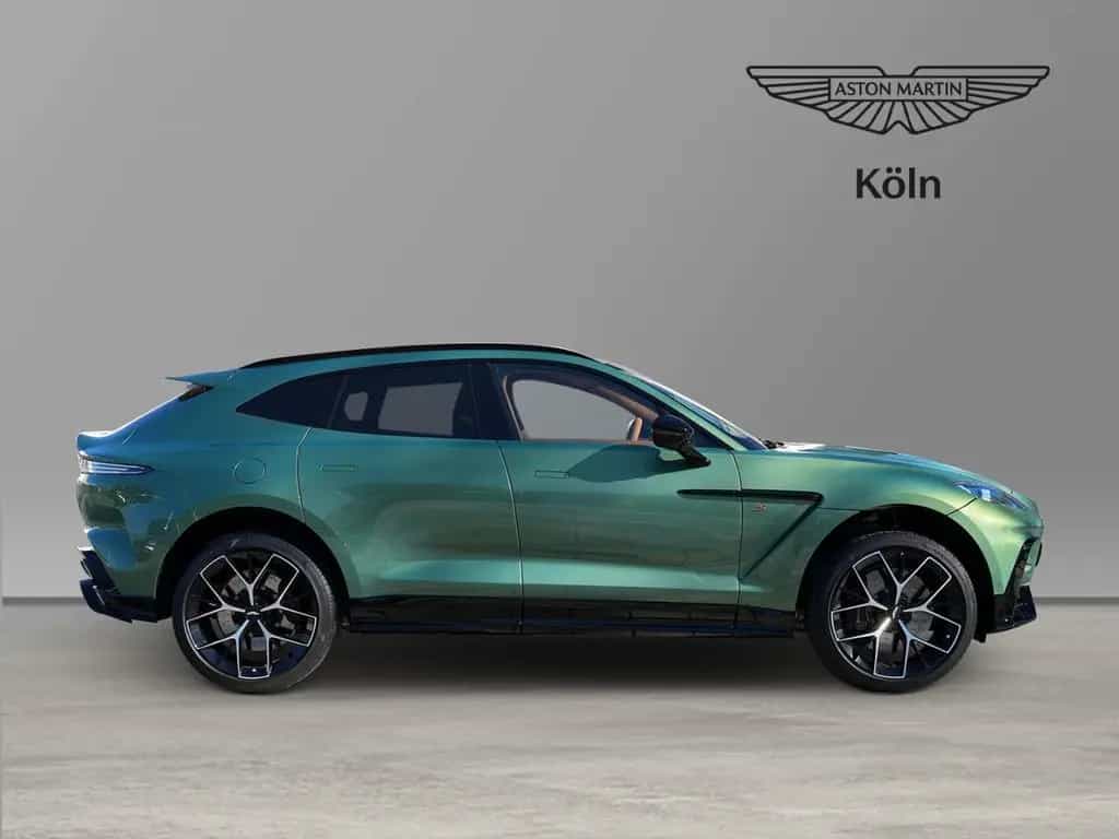 Aston Martin DBX S Iridescent Emerald / Oxford Tan Bowers WIl 02/2026-photo-2