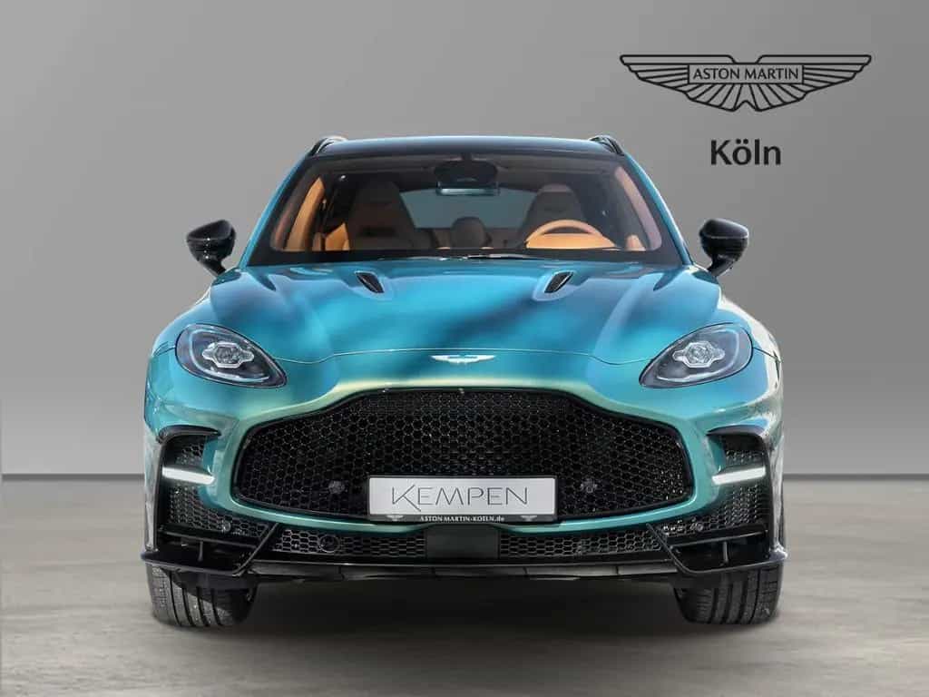 Aston Martin DBX S Iridescent Emerald / Oxford Tan Bowers WIl 02/2026-photo-8