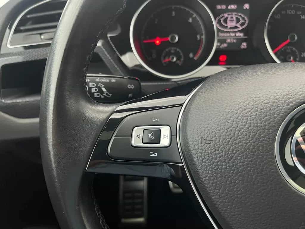 Volkswagen Touran TDI United *PANO*AHK*CARPLAY*NAVI*7-SITZE 12/2020-photo-19