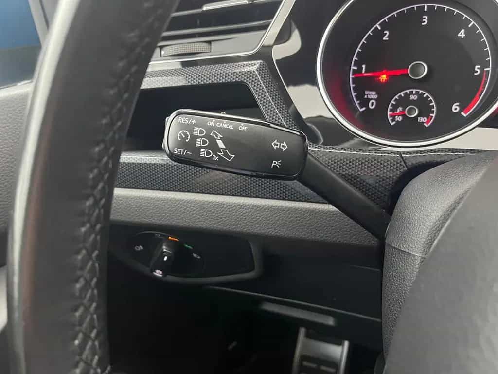 Volkswagen Touran TDI United *PANO*AHK*CARPLAY*NAVI*7-SITZE 12/2020-photo-20