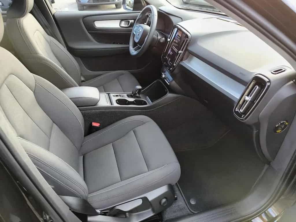 Volvo XC40 T3 Benzin Momentum Pro Navi / ACC / Kamera 09/2021-photo-10