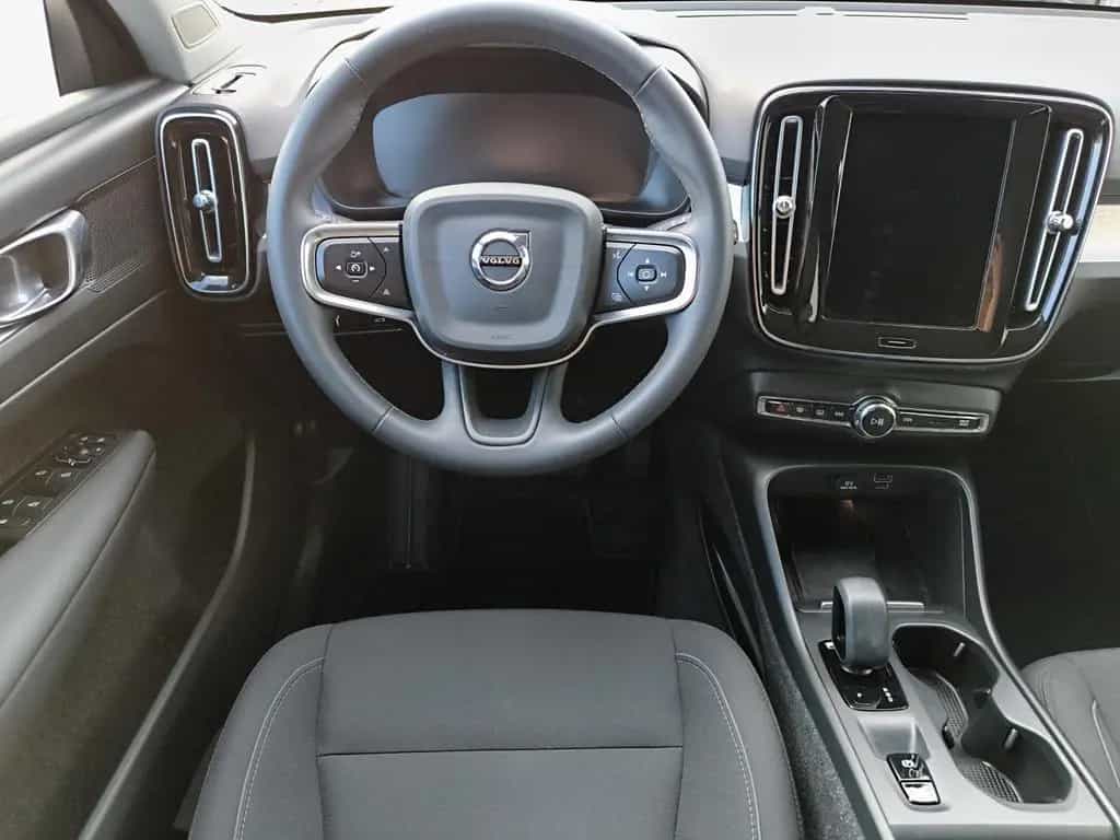 Volvo XC40 T3 Benzin Momentum Pro Navi / ACC / Kamera 09/2021-photo-12