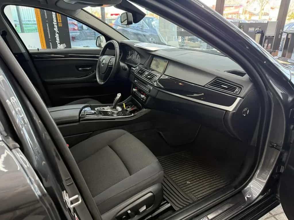 BMW 5 Series 520 dA xDrive, Navi, Bi-Xenon, Bluetooth, Sitzh. 08/2016-photo-12