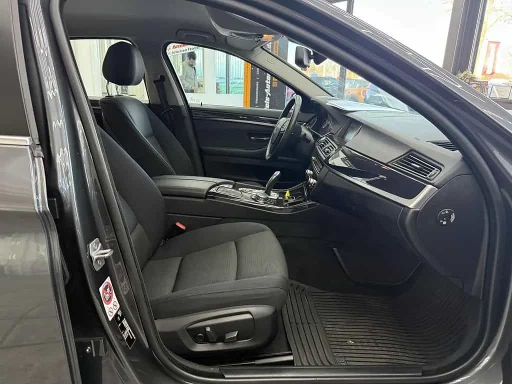BMW 5 Series 520 dA xDrive, Navi, Bi-Xenon, Bluetooth, Sitzh. 08/2016-photo-13