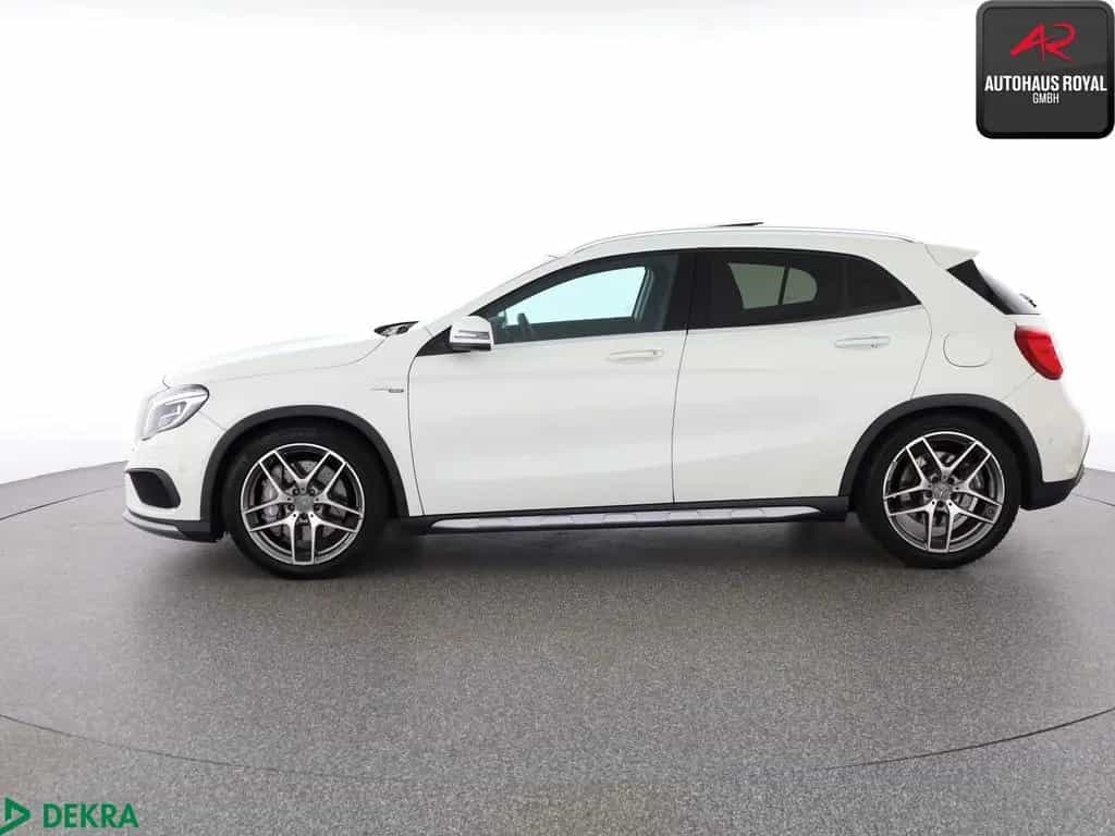 Mercedes-Benz GLA-Class 45 AMG PERFORMANCE 4M PANO,KEYLESS,COMAND 09/2016-photo-1