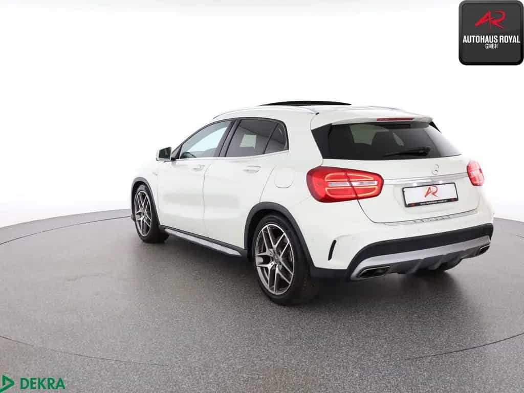 Mercedes-Benz GLA-Class 45 AMG PERFORMANCE 4M PANO,KEYLESS,COMAND 09/2016-photo-2