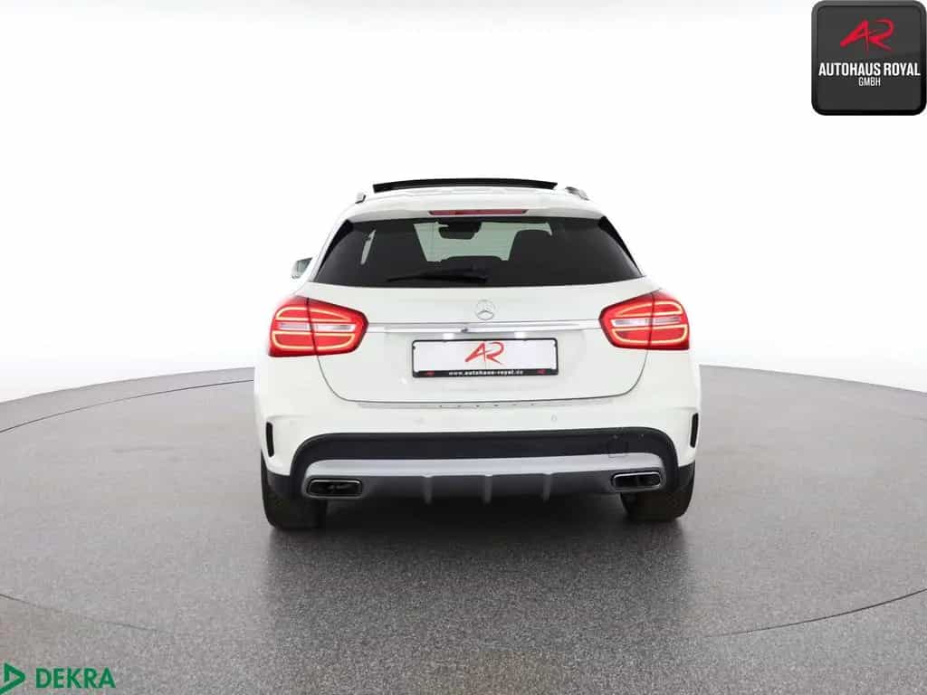 Mercedes-Benz GLA-Class 45 AMG PERFORMANCE 4M PANO,KEYLESS,COMAND 09/2016-photo-3