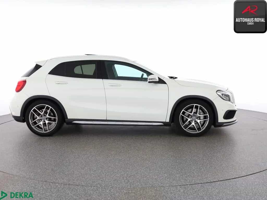 Mercedes-Benz GLA-Class 45 AMG PERFORMANCE 4M PANO,KEYLESS,COMAND 09/2016-photo-5