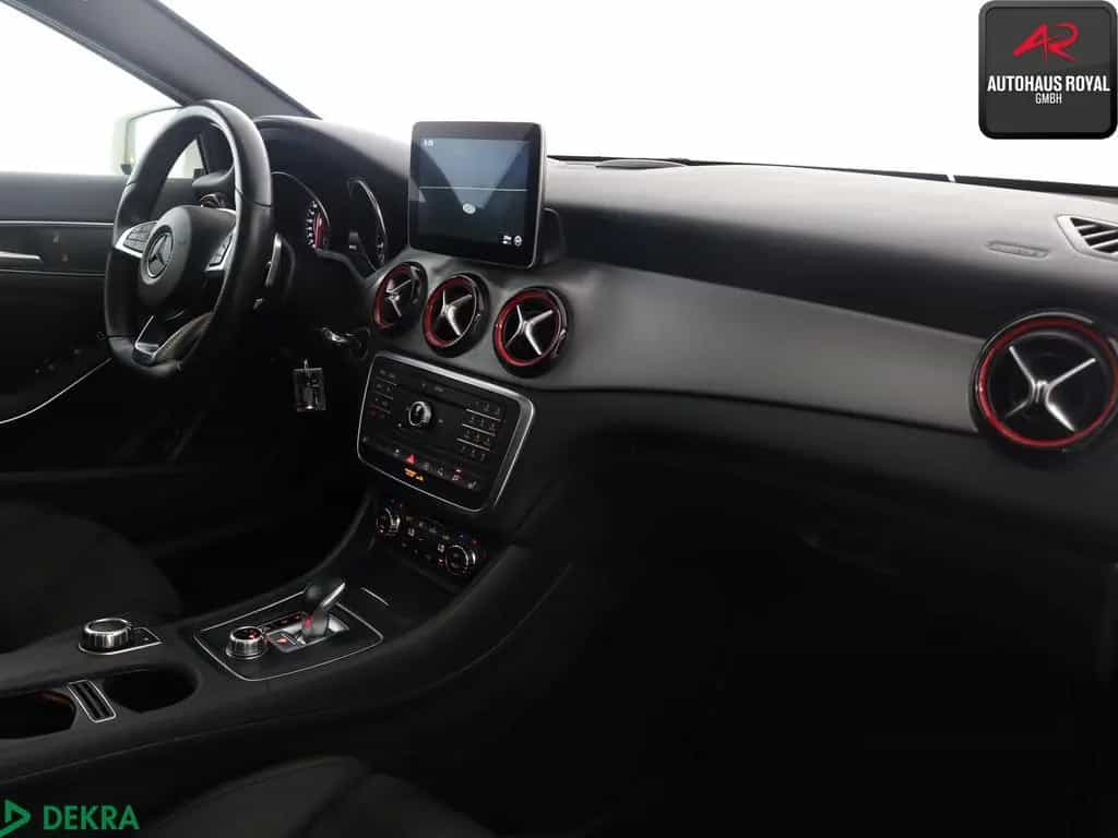 Mercedes-Benz GLA-Class 45 AMG PERFORMANCE 4M PANO,KEYLESS,COMAND 09/2016-photo-9
