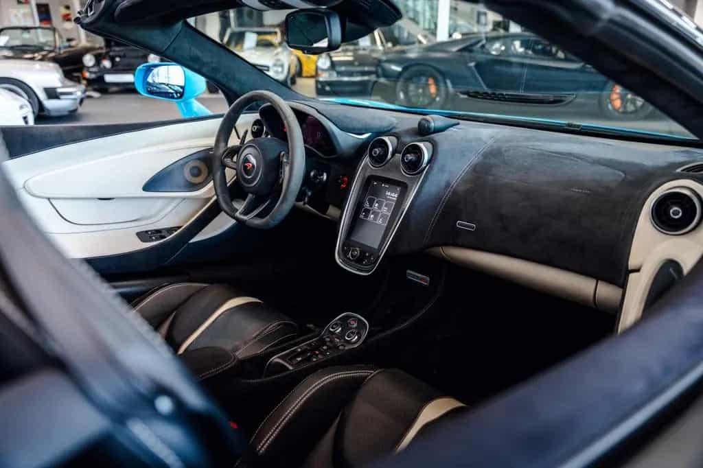 McLaren 570S Spider*Curacao Blue*Lift*Bowers & Wilkins* 03/2018-photo-19