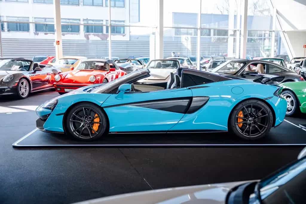 McLaren 570S Spider*Curacao Blue*Lift*Bowers & Wilkins* 03/2018-photo-2