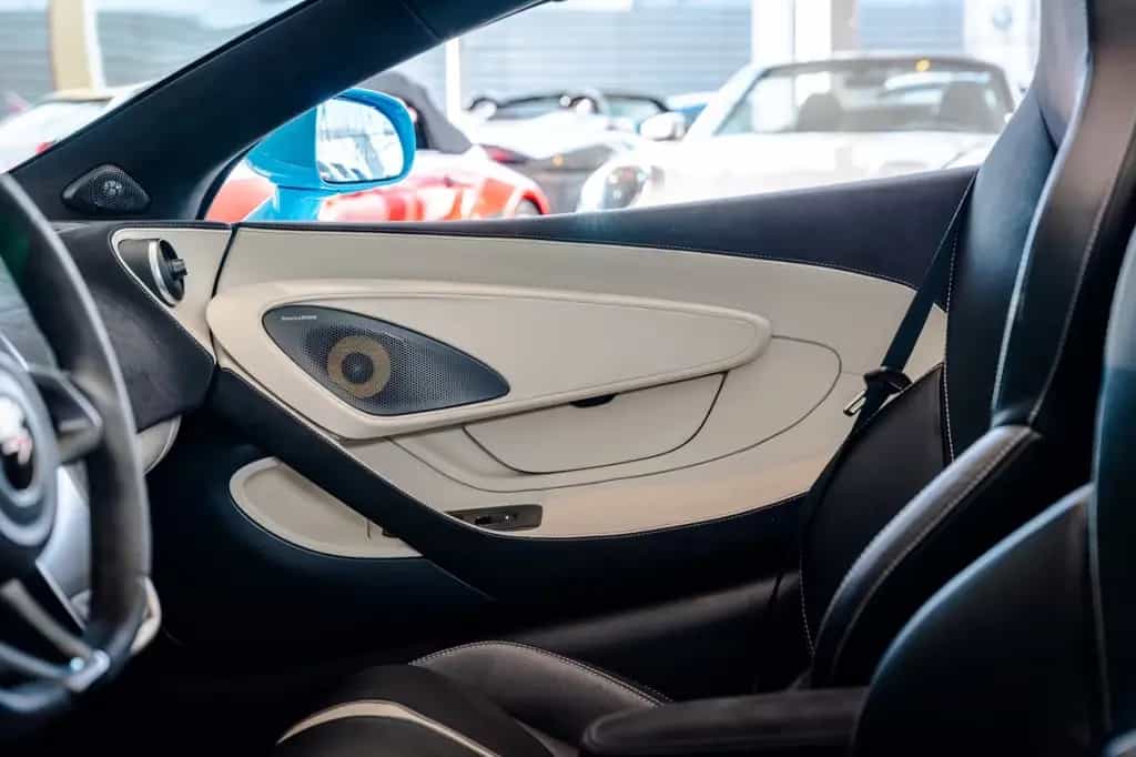 McLaren 570S Spider*Curacao Blue*Lift*Bowers & Wilkins* 03/2018-photo-24
