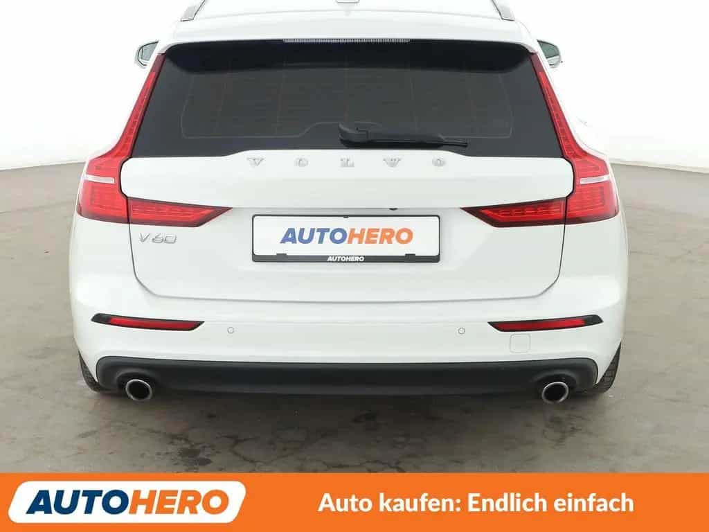 Volvo 2.0 D4 Momentum Pro AWD Aut.*NAV*LED*TEMP*CAM* 12/2019-photo-4