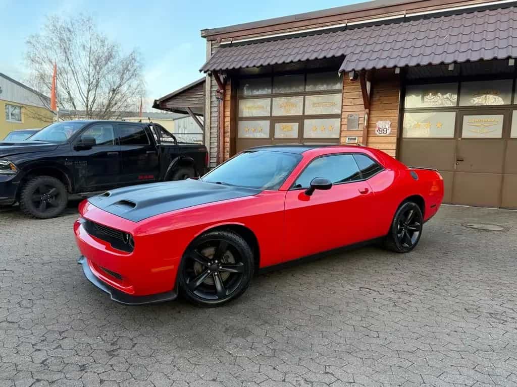 Dodge Challenger 5,7 V8*SRT KIT*LEDER*NAVI*KEYLESS*GARNTIE*SERVIC 11/2020-photo-0