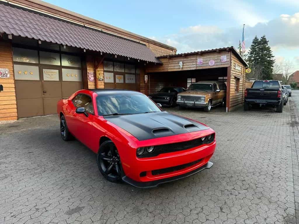 Dodge Challenger 5,7 V8*SRT KIT*LEDER*NAVI*KEYLESS*GARNTIE*SERVIC 11/2020-photo-12