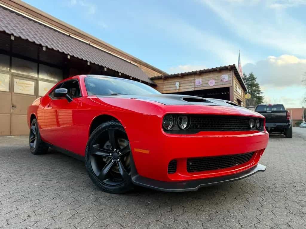 Dodge Challenger 5,7 V8*SRT KIT*LEDER*NAVI*KEYLESS*GARNTIE*SERVIC 11/2020-photo-14
