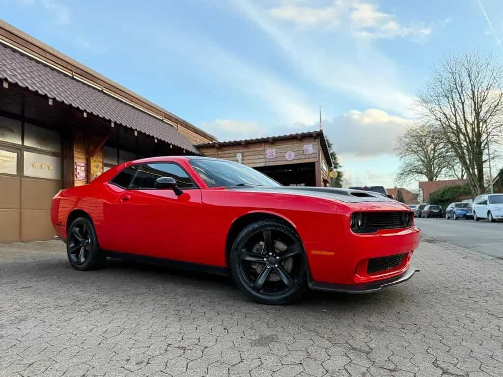 Dodge Challenger 5,7 V8*SRT KIT*LEDER*NAVI*KEYLESS*GARNTIE*SERVIC 11/2020-photo-15