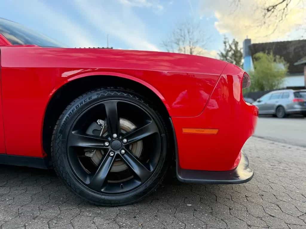 Dodge Challenger 5,7 V8*SRT KIT*LEDER*NAVI*KEYLESS*GARNTIE*SERVIC 11/2020-photo-16