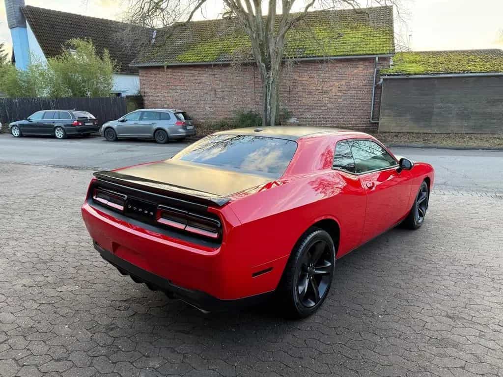 Dodge Challenger 5,7 V8*SRT KIT*LEDER*NAVI*KEYLESS*GARNTIE*SERVIC 11/2020-photo-21