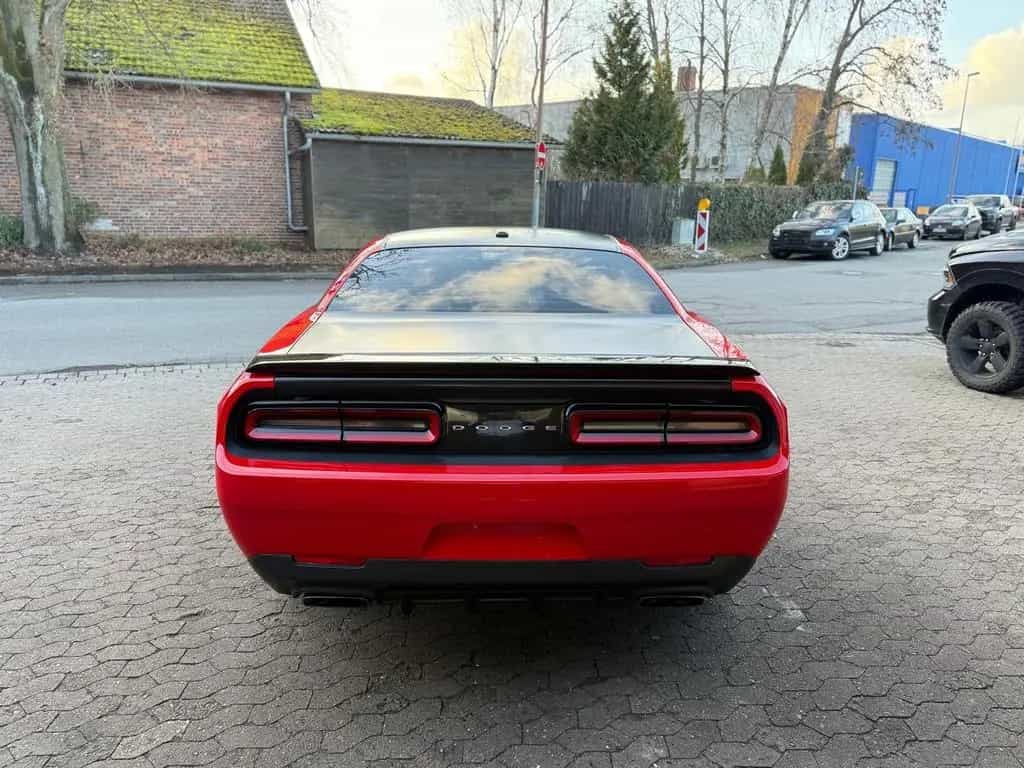 Dodge Challenger 5,7 V8*SRT KIT*LEDER*NAVI*KEYLESS*GARNTIE*SERVIC 11/2020-photo-23