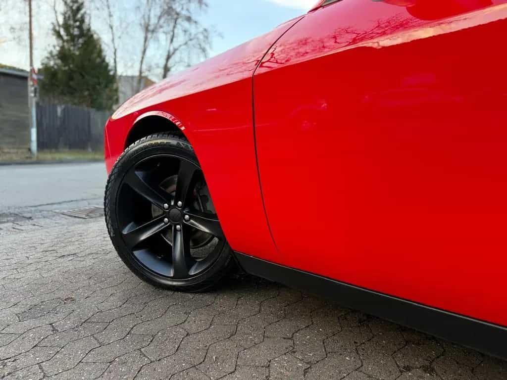 Dodge Challenger 5,7 V8*SRT KIT*LEDER*NAVI*KEYLESS*GARNTIE*SERVIC 11/2020-photo-27