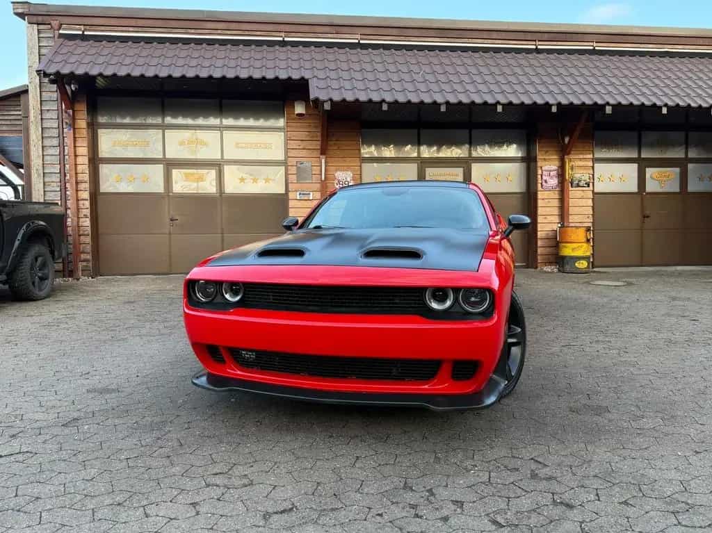 Dodge Challenger 5,7 V8*SRT KIT*LEDER*NAVI*KEYLESS*GARNTIE*SERVIC 11/2020-photo-3