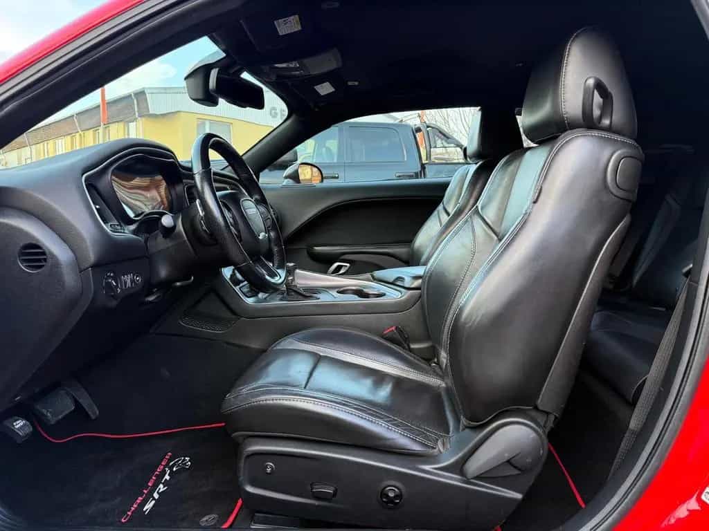 Dodge Challenger 5,7 V8*SRT KIT*LEDER*NAVI*KEYLESS*GARNTIE*SERVIC 11/2020-photo-32