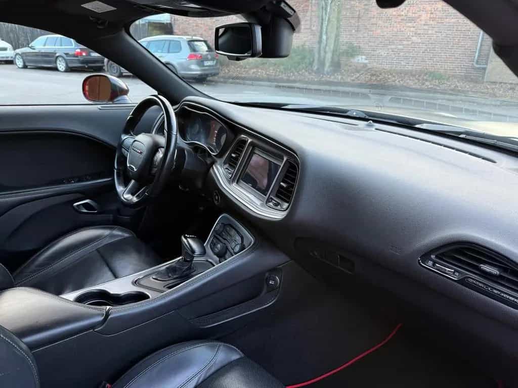 Dodge Challenger 5,7 V8*SRT KIT*LEDER*NAVI*KEYLESS*GARNTIE*SERVIC 11/2020-photo-42