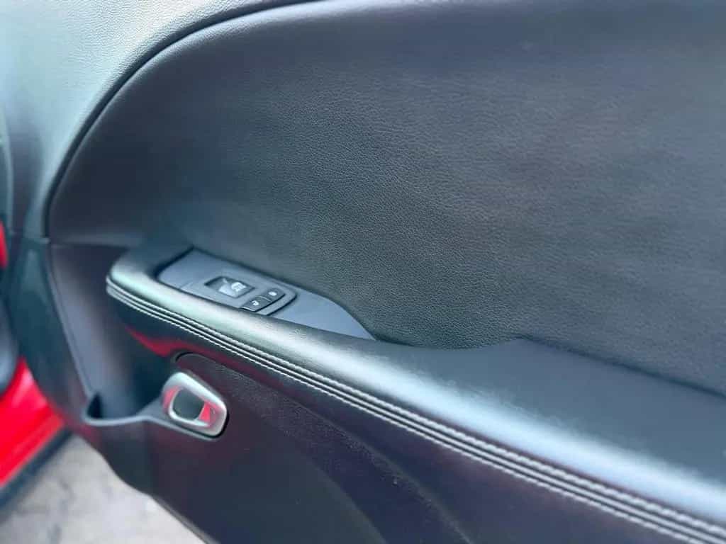 Dodge Challenger 5,7 V8*SRT KIT*LEDER*NAVI*KEYLESS*GARNTIE*SERVIC 11/2020-photo-46