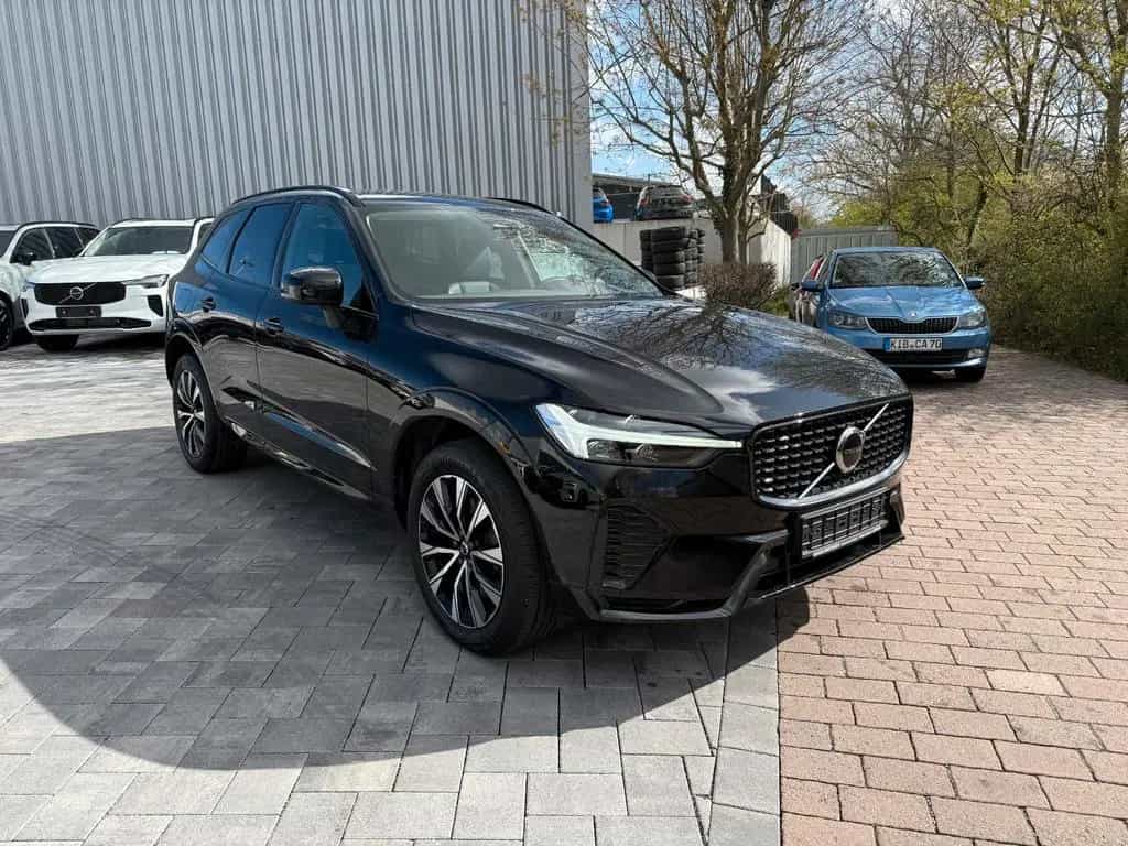 Volvo XC60 B4 AWD PLUS DARK+LEDER+NAVI+PANO+HK SOUND 03/2023-photo-0