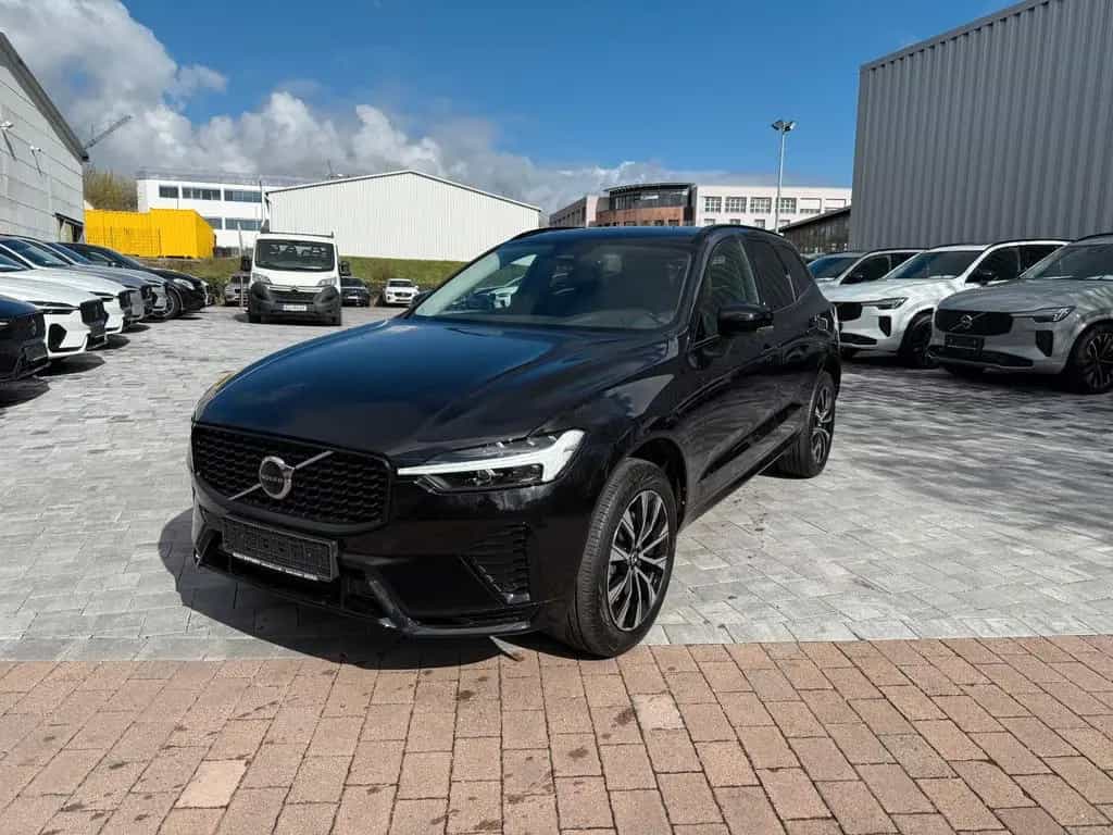 Volvo XC60 B4 AWD PLUS DARK+LEDER+NAVI+PANO+HK SOUND 03/2023-photo-2