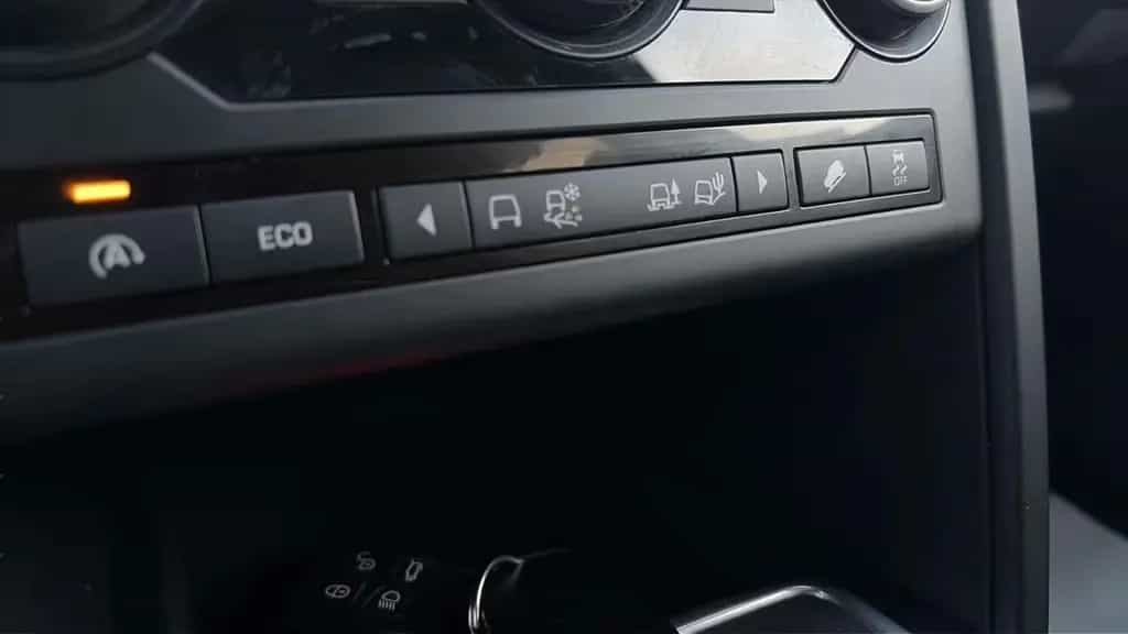 Land Rover Discovery Sport*4X4*Automatik*HU/AU Neu*Kamera 06/2015-photo-18