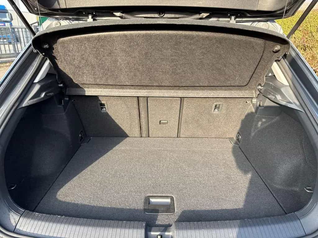 Volkswagen T-Roc Life 1.0 TSI SHZ, NAVI 02/2023-photo-12