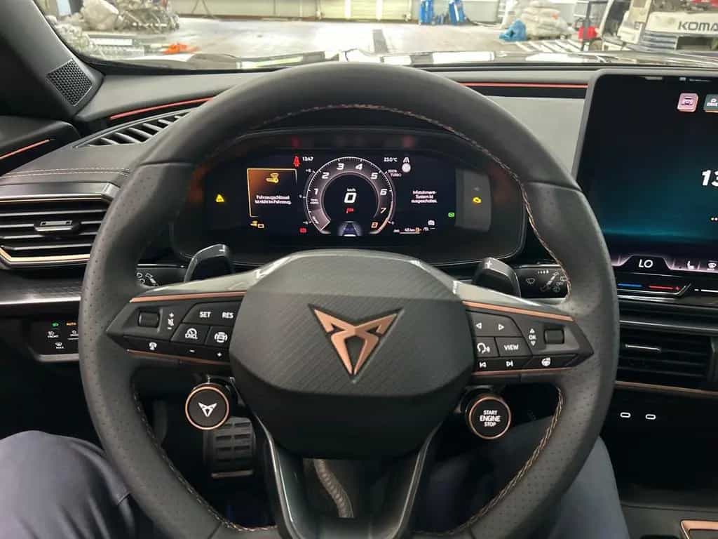 Cupra Formentor 1.5 eTSI 110 kW DSG Navi Sennheiser 08/2025-photo-14