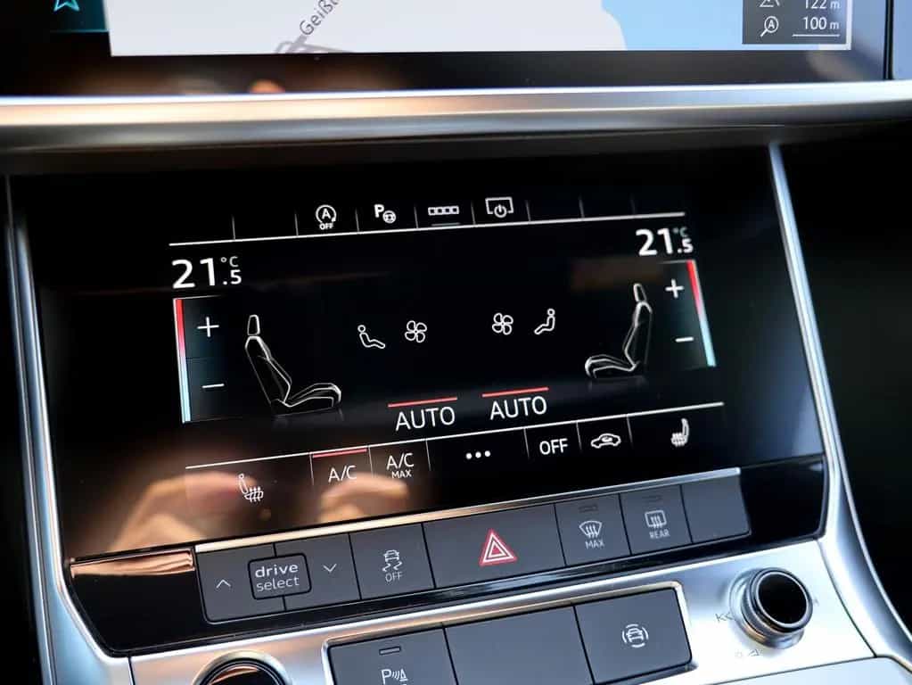 Audi A6 Avant 45 TFSI quattro - S LINE / 21" / B&O 11/2022-photo-30