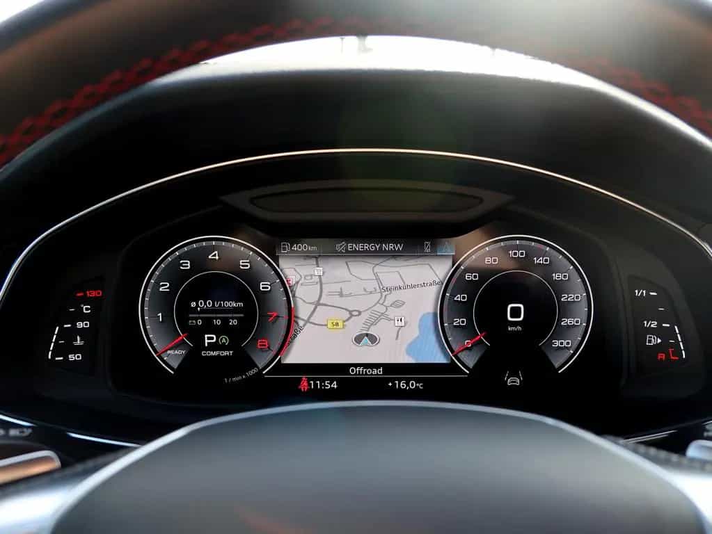Audi A6 Avant 45 TFSI quattro - S LINE / 21" / B&O 11/2022-photo-32