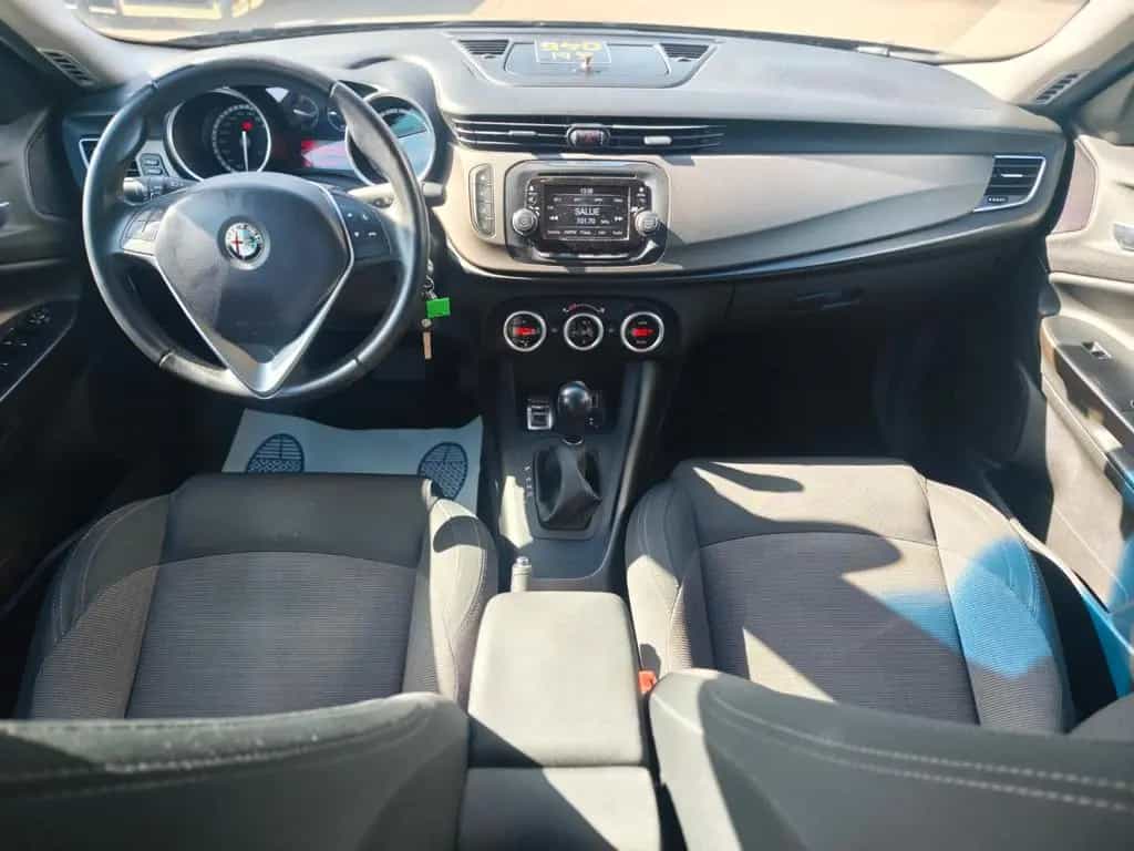 Alfa Romeo Giulietta TURISMO *8-FACH*SHZ*AUT*LED* 02/2016-photo-19