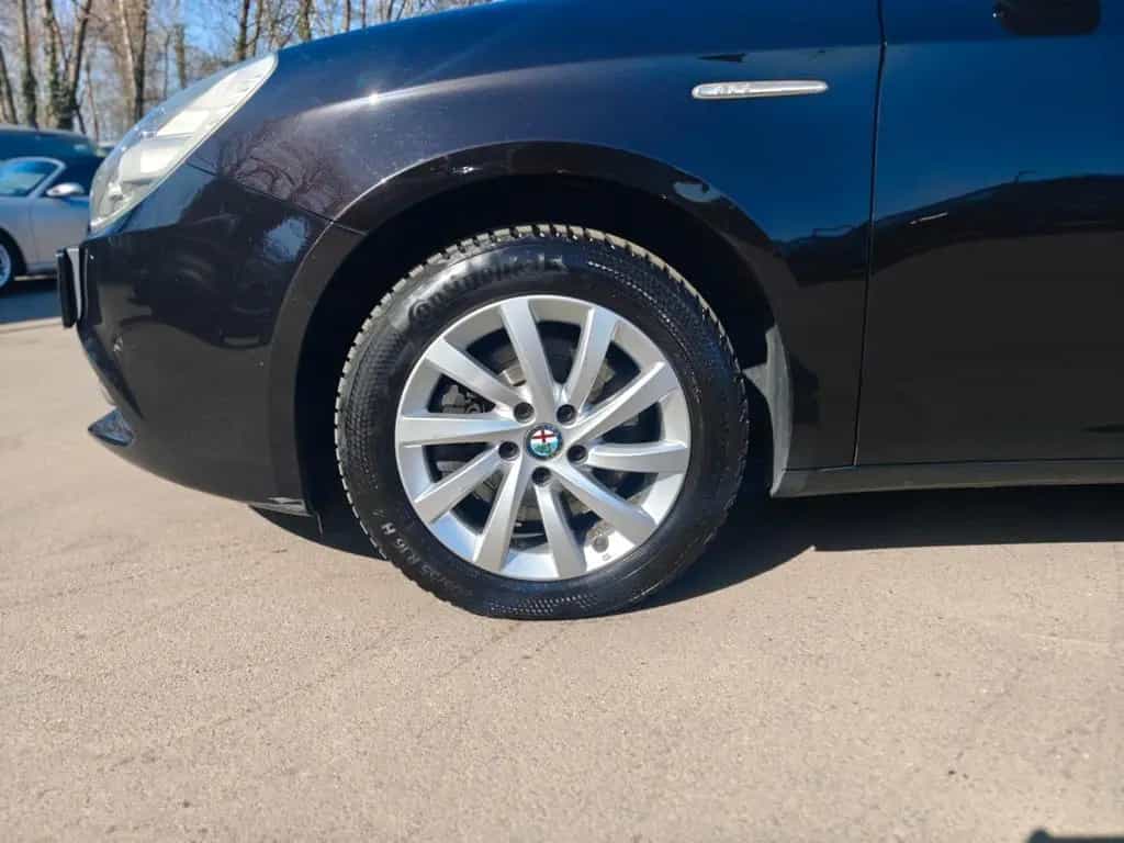 Alfa Romeo Giulietta TURISMO *8-FACH*SHZ*AUT*LED* 02/2016-photo-9