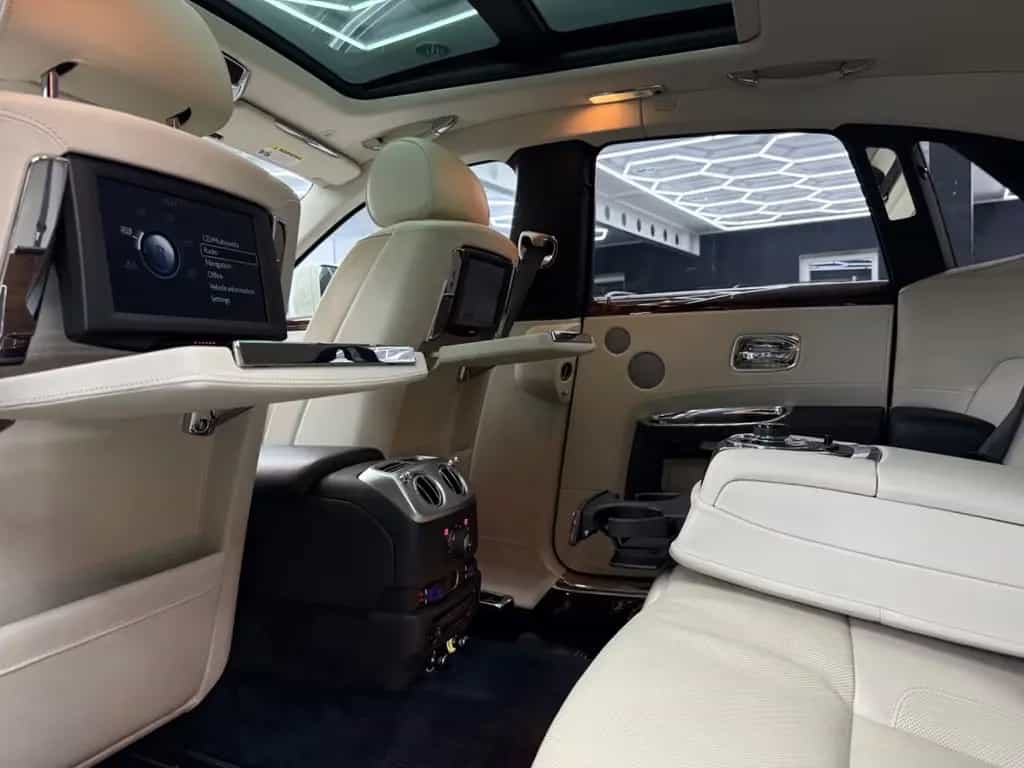 Rolls-Royce Ghost V12 *Pano*Massage*RearSeat*ACC*TV*HUP*LIFT 05/2012-photo-33