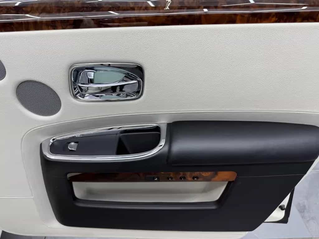Rolls-Royce Ghost V12 *Pano*Massage*RearSeat*ACC*TV*HUP*LIFT 05/2012-photo-39