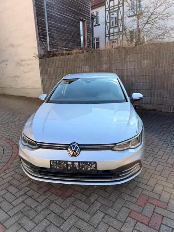 Volkswagen Golf VIII Lim. Life 1,5 eTSI 09/2020-photo-1