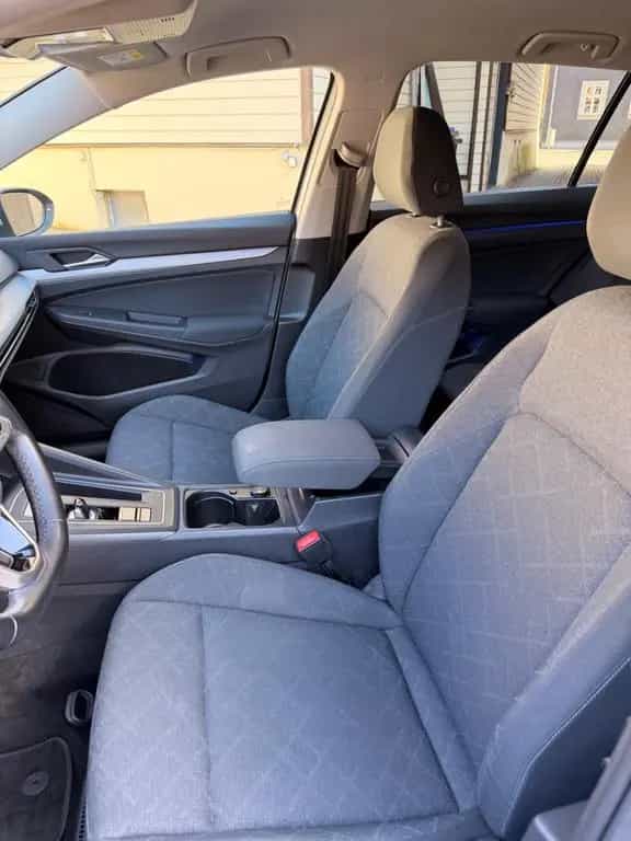 Volkswagen Golf VIII Lim. Life 1,5 eTSI 09/2020-photo-17
