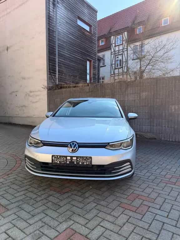 Volkswagen Golf VIII Lim. Life 1,5 eTSI 09/2020-photo-2