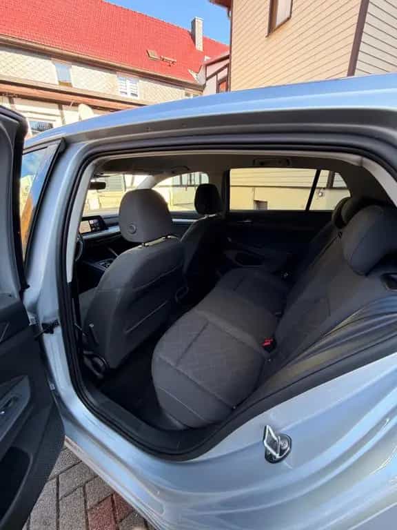 Volkswagen Golf VIII Lim. Life 1,5 eTSI 09/2020-photo-40