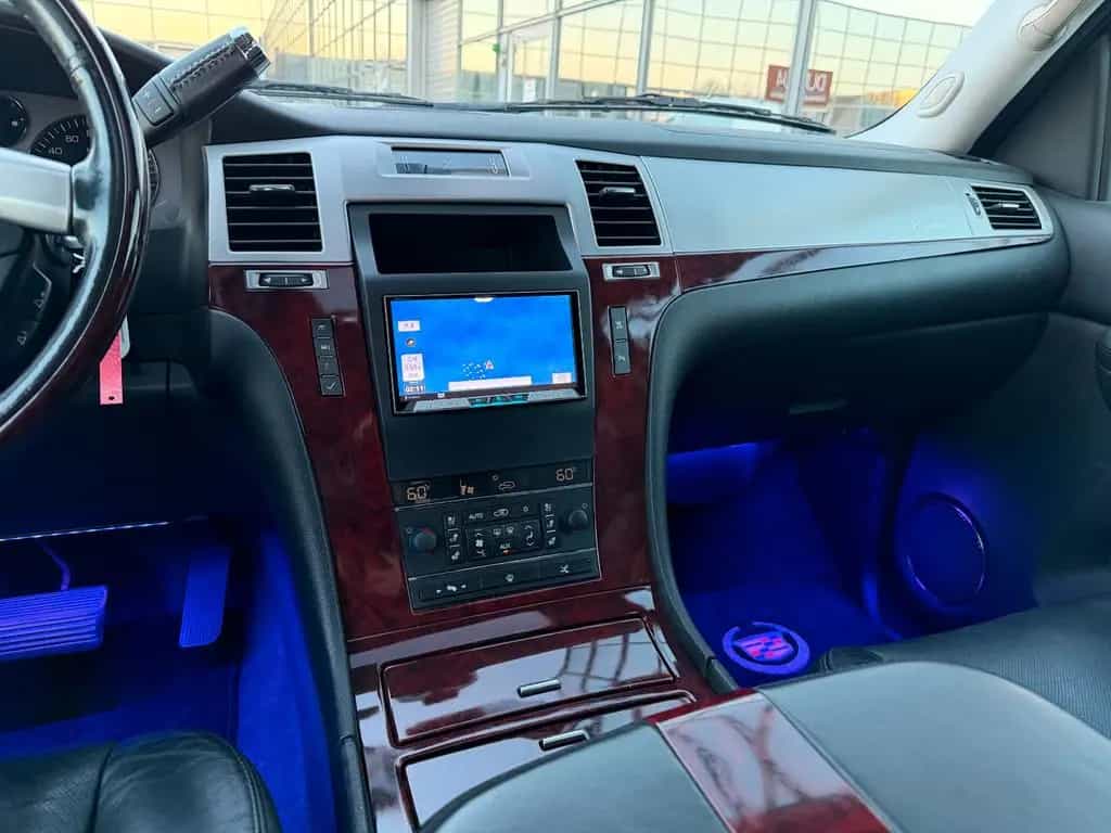 Cadillac Escalade GMT900 Elegance AHK TV LED Kamera 09/2008-photo-12