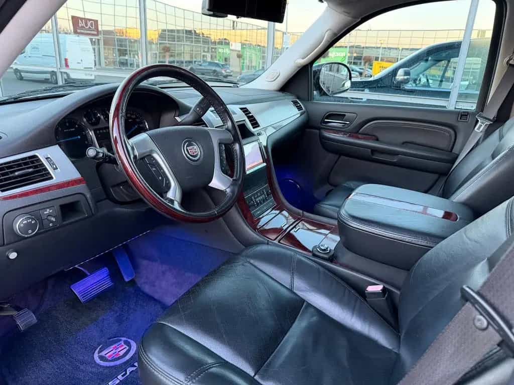 Cadillac Escalade GMT900 Elegance AHK TV LED Kamera 09/2008-photo-9