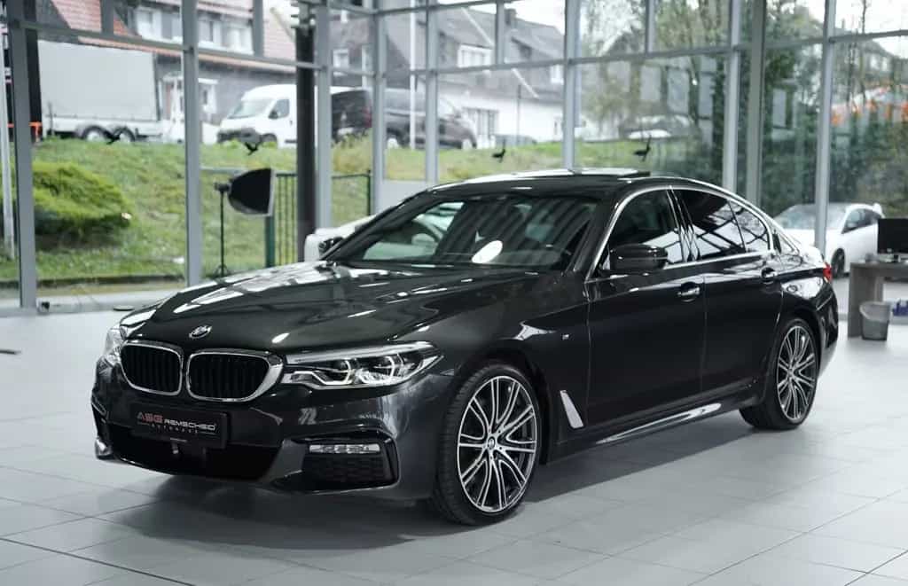 BMW 5 Series 530 i Limousine M Sport *20 *GSD *HK *H-UP*LED* 06/2017-photo-4