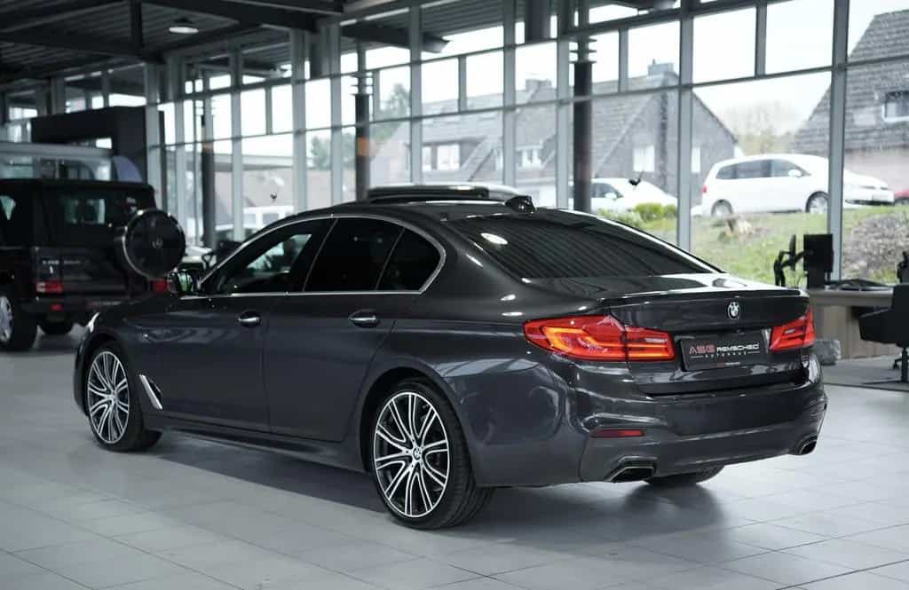 BMW 5 Series 530 i Limousine M Sport *20 *GSD *HK *H-UP*LED* 06/2017-photo-9