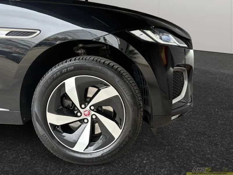 Jaguar F-Pace 2.0 D 204 CV AWD aut. R-Dynamic SE 05/2023-photo-5