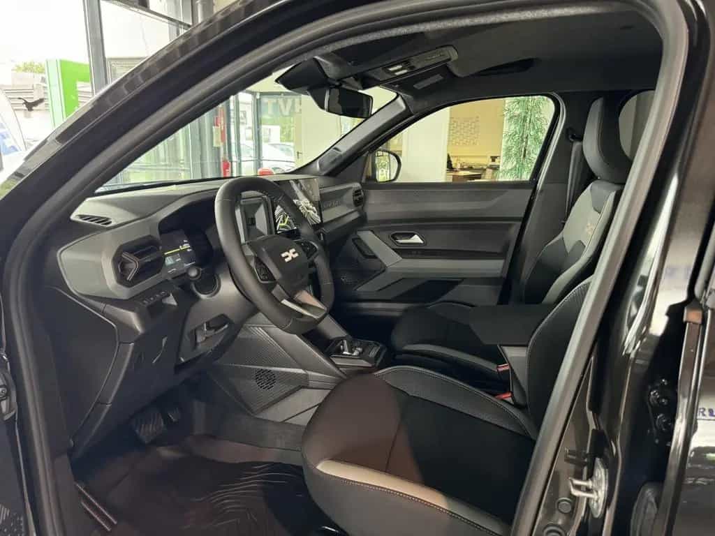 Dacia Duster NEW Hybrid 140 4x2 Extreme AHK 07/2024-photo-8